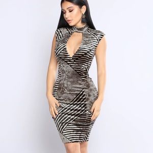 Fashion Nova - Crossed Midi Dress - Black/Gold - L